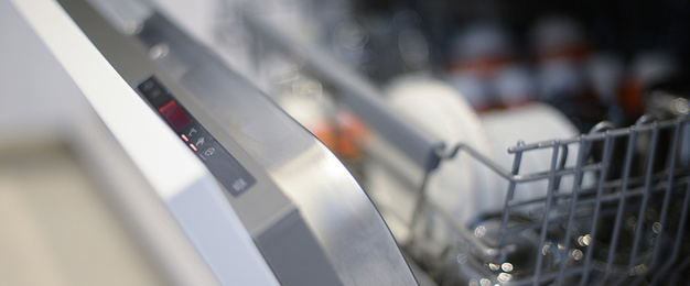 Geschirrspül­maschinen bei Schneider Elektrotechnik GmbH in Neuenmarkt