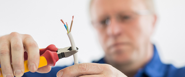 DGUV Vorschrift 3-Check bei Schneider Elektrotechnik GmbH in Neuenmarkt